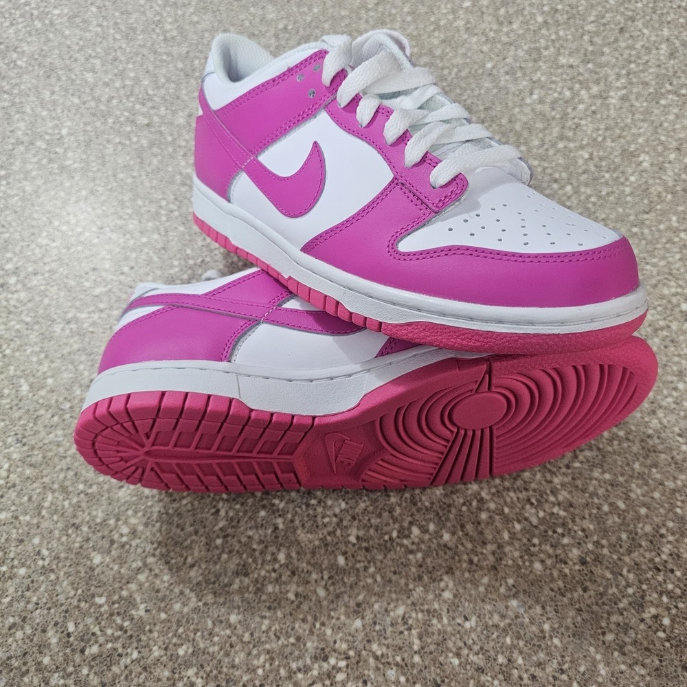 Nike Dunk Low GS Laser Fuchsia Pink White FB9109-102 size 6Y / 7.5 Women
